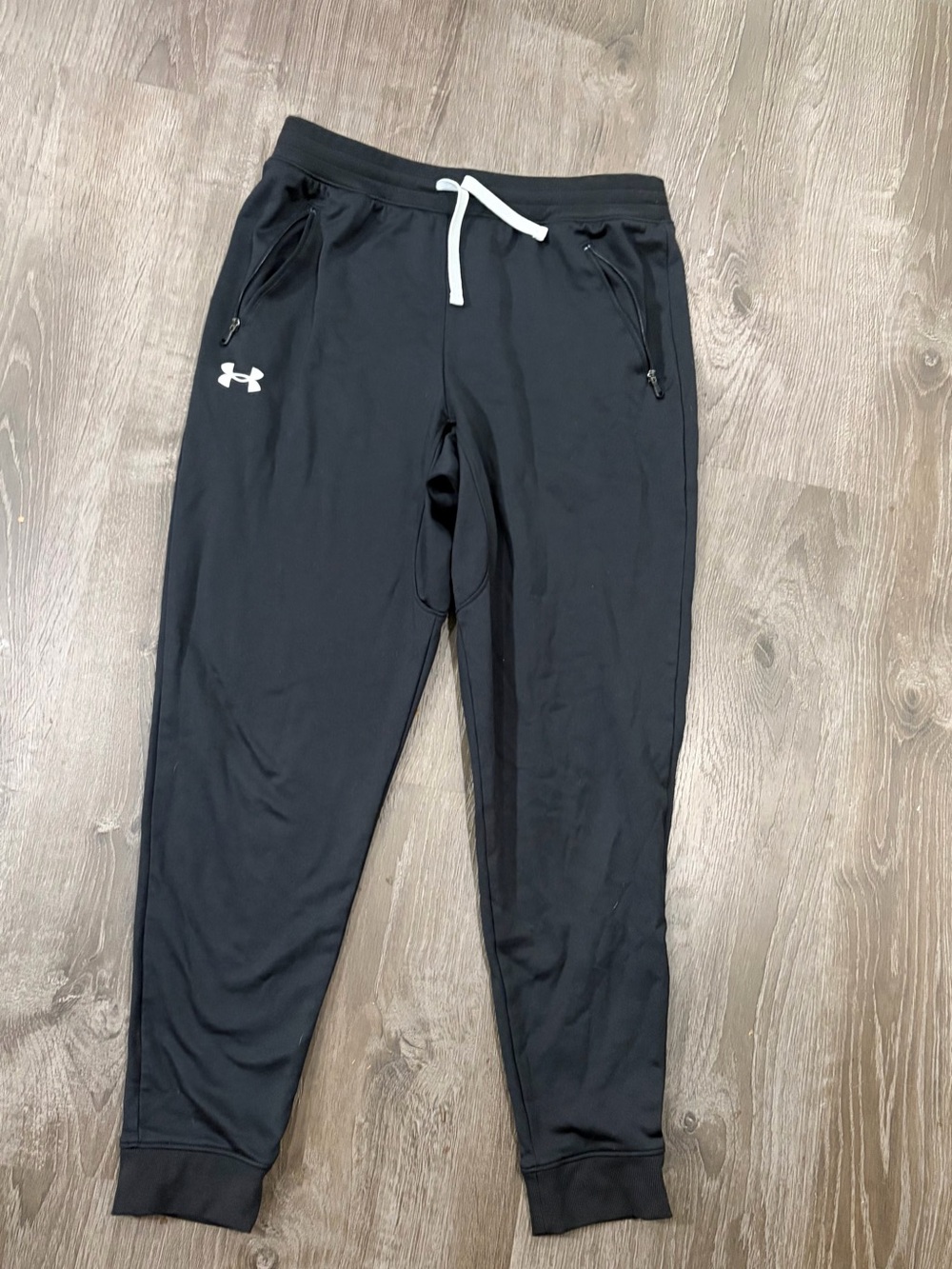 Under Armour Boys Black Joggers Youth XL Zipper Pockets Athletic Pants